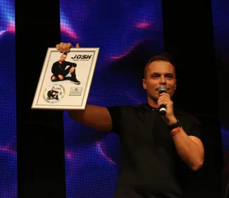 Josh - Többet akartam vadonat új albuma Platinalemez! Köszönjük!